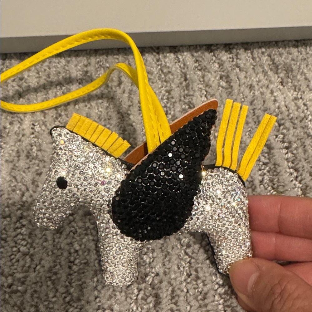 Sparkling Pegasus Keychain with Yellow Strap- New - Picture 3 of 6